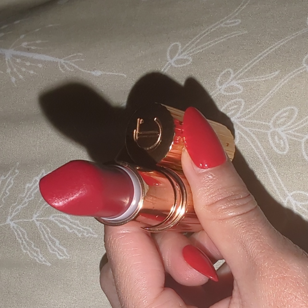 Charlotte Tilbury Matte Revolution Hydrating Lipstick